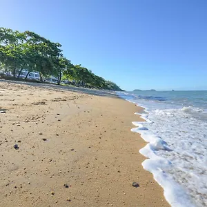 Aparthotel Beachfront On Trinity, Trinity Beach